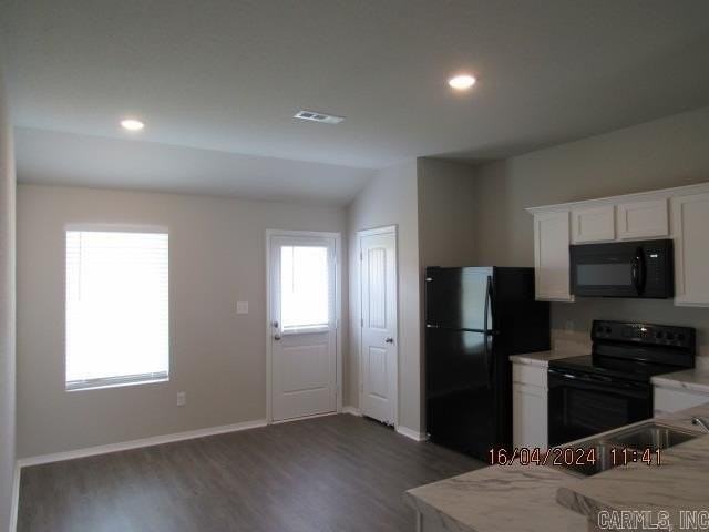 33 Curly Leaf Ln - Photo 5 of 16