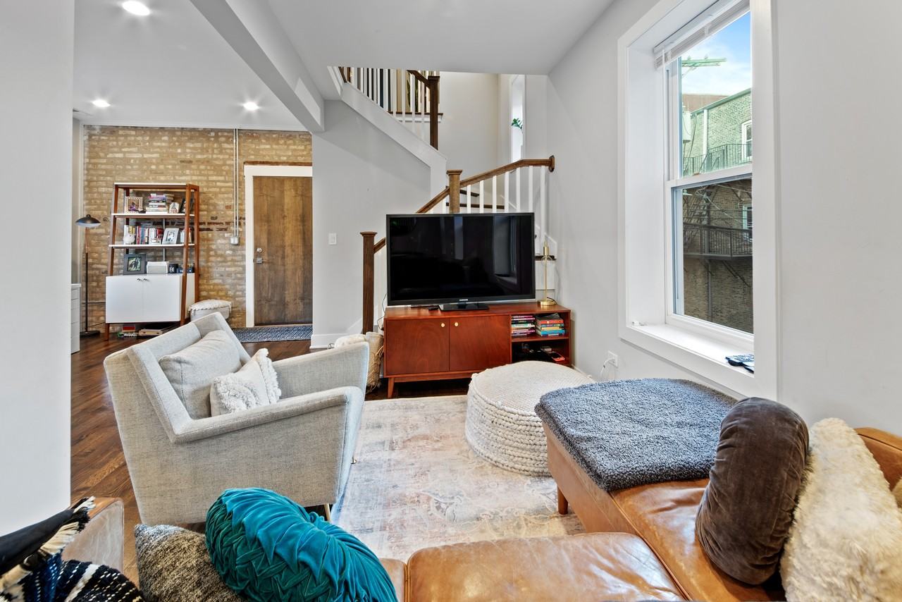 2144 W Shakespeare Ave #2R - Photo 6 of 18