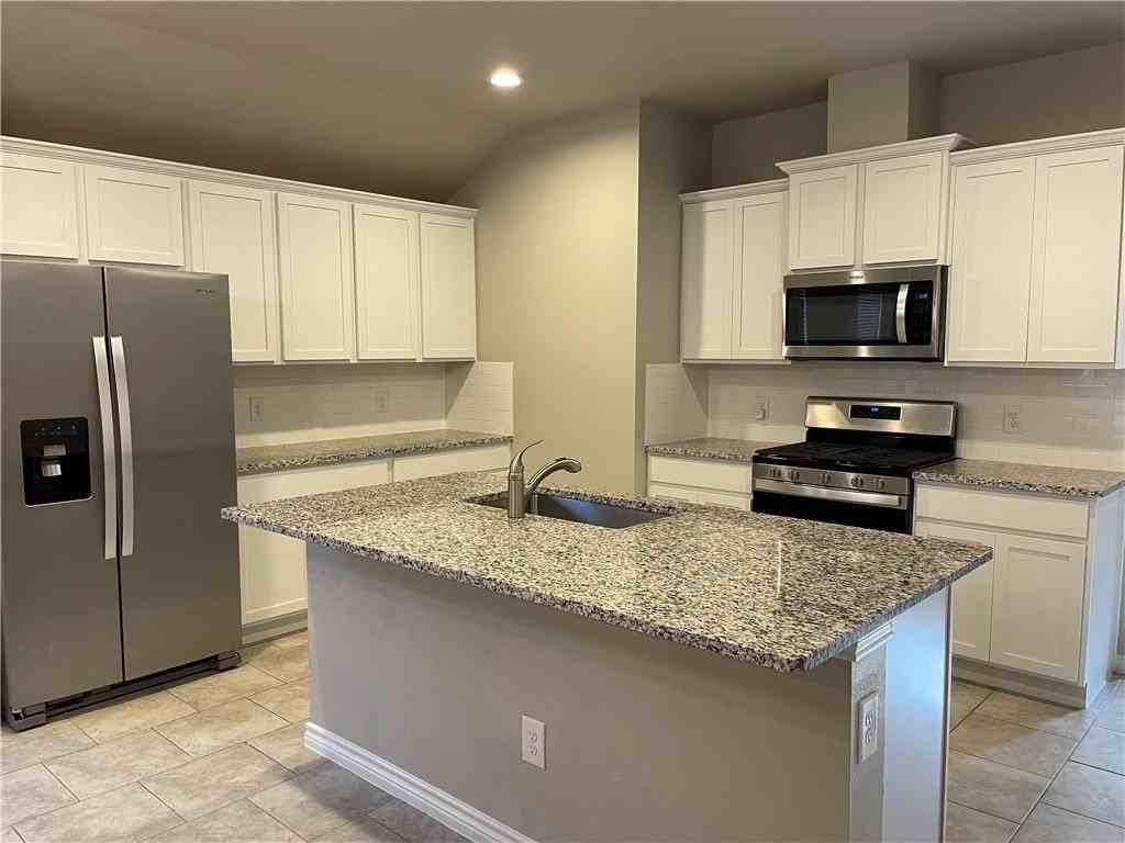 2674 Excelsior Blvd - Photo 5 of 14