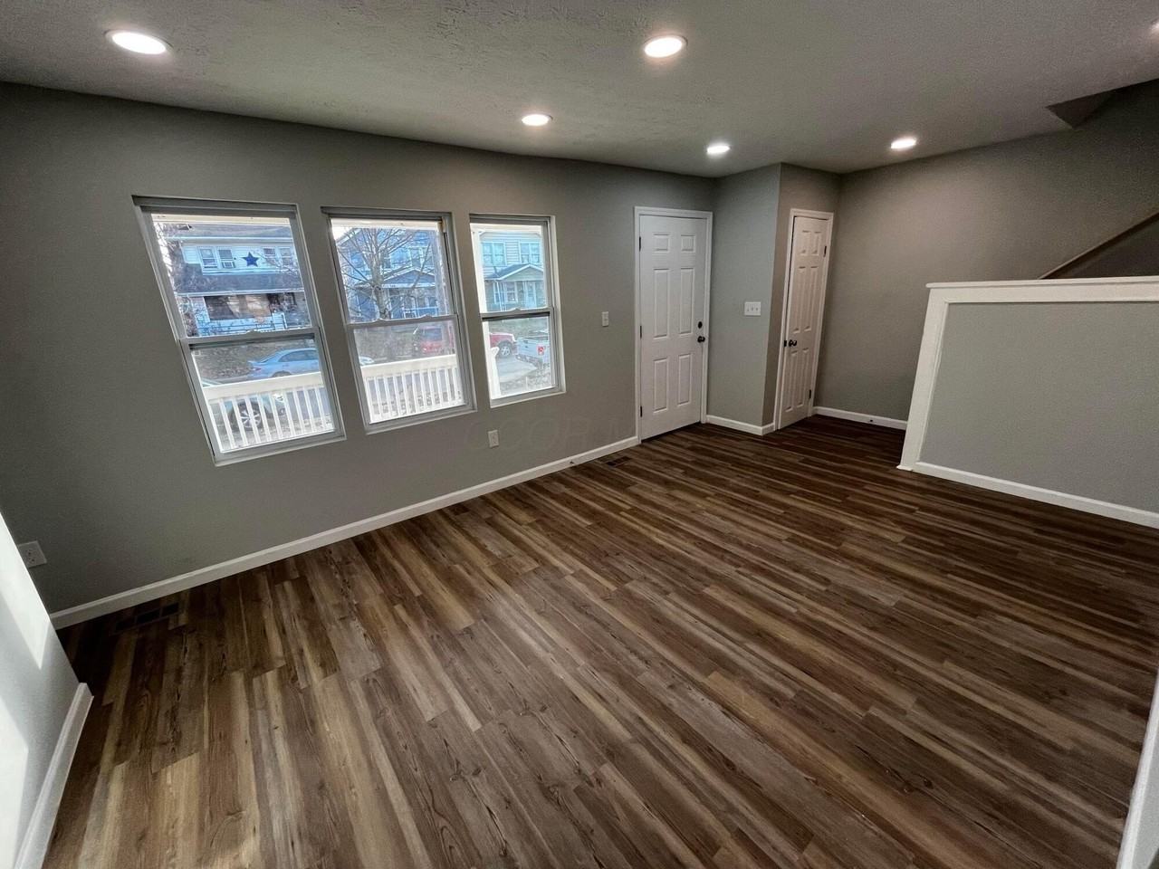 385 S Burgess Ave - Photo 2 of 9