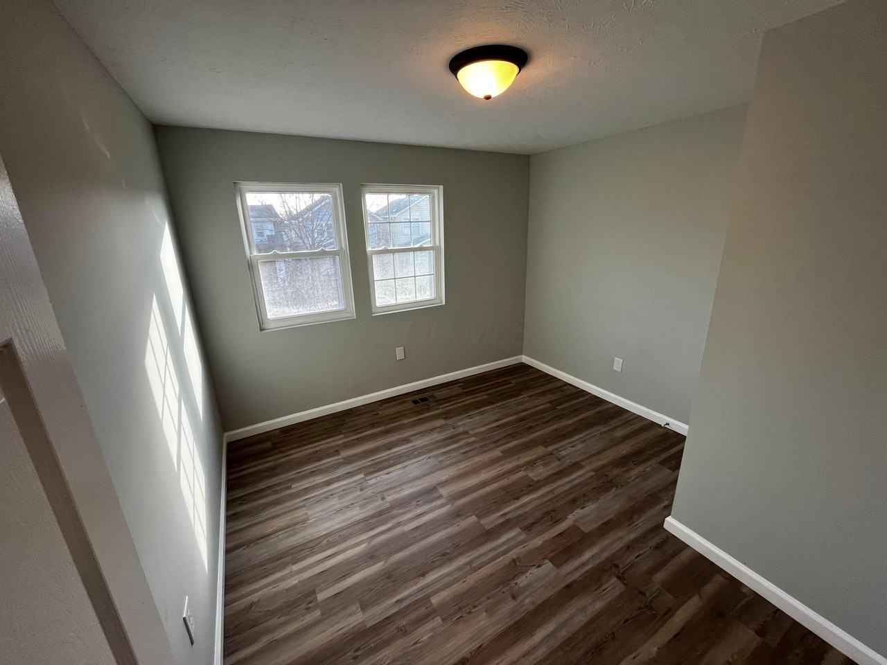 385 S Burgess Ave - Photo 6 of 9