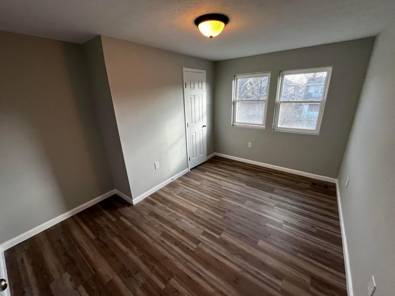 385 S Burgess Ave - Photo 7 of 9