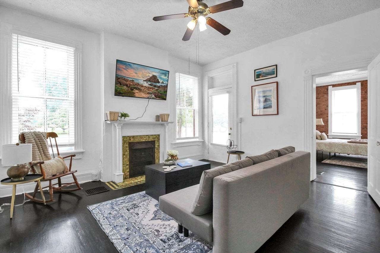 174 Reinhard Ave - Photo 2 of 40