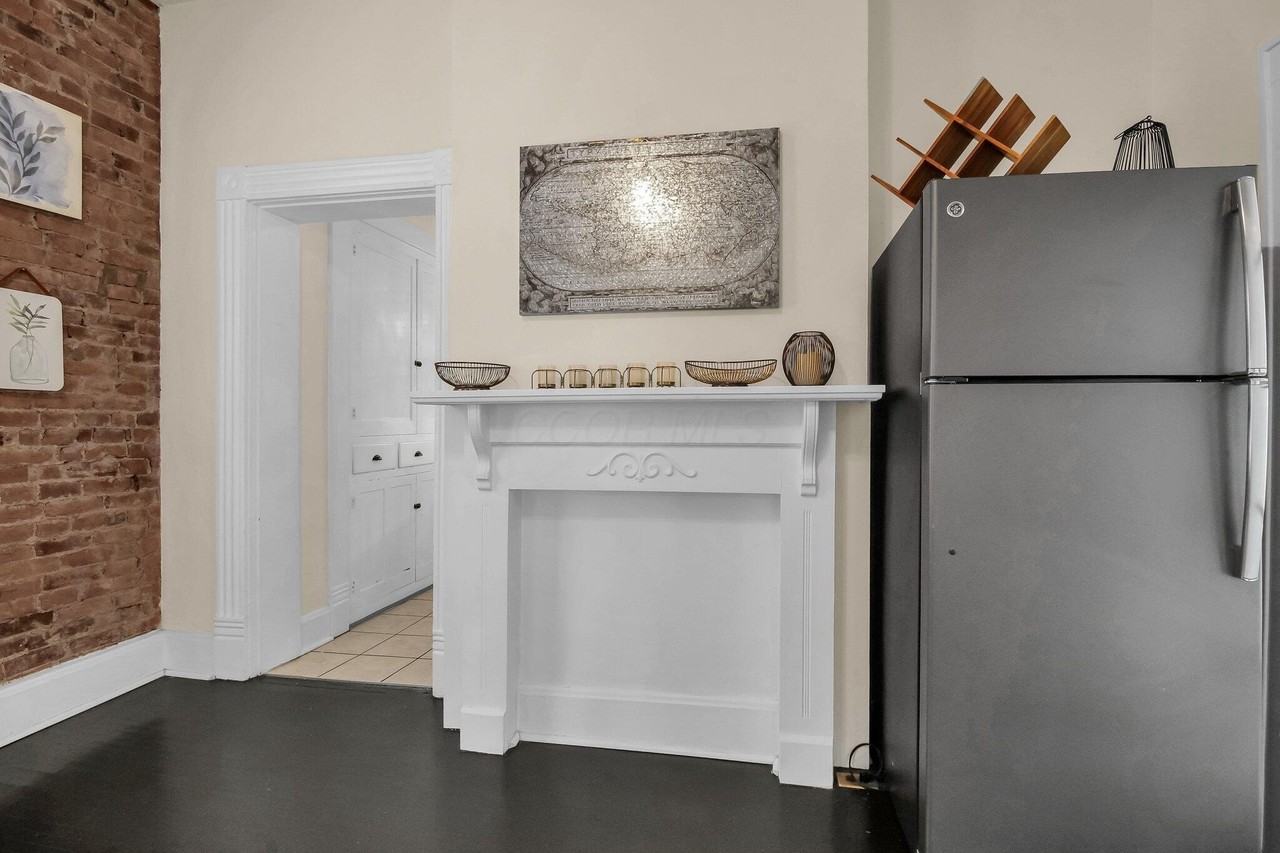 174 Reinhard Ave - Photo 7 of 40