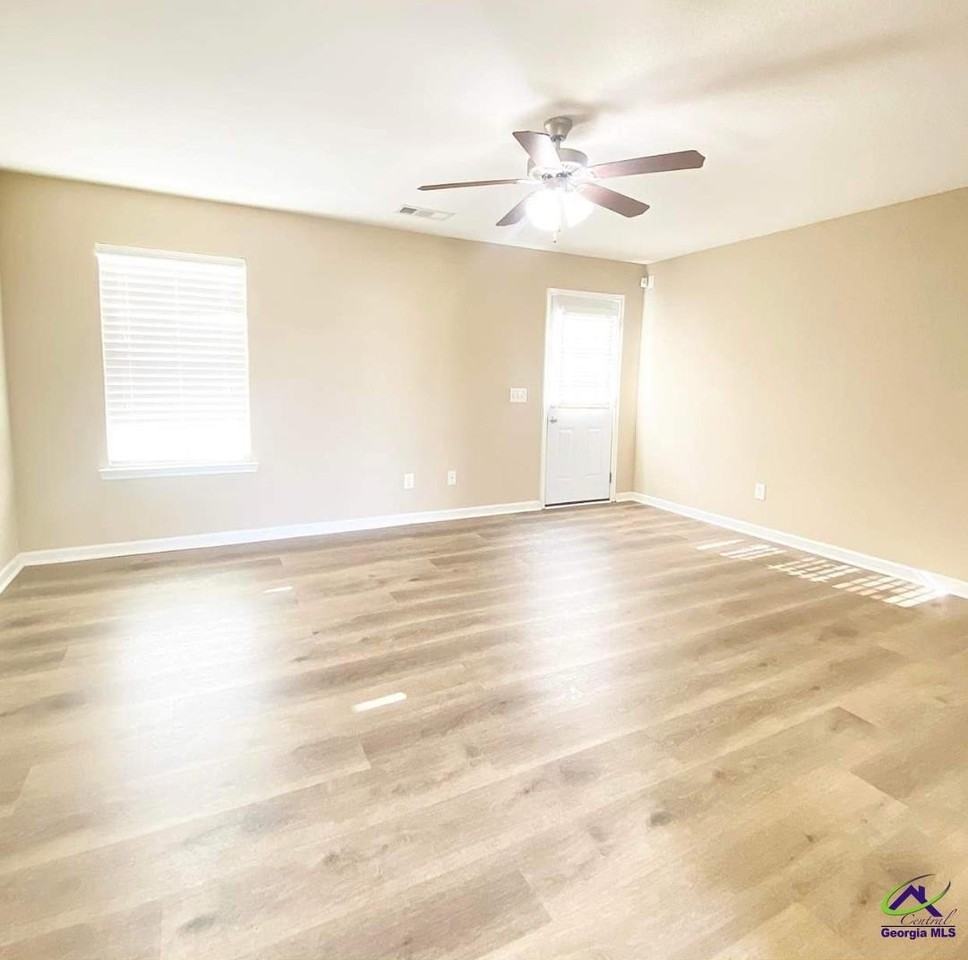 115 Bridgeport Ln - Photo 4 of 20