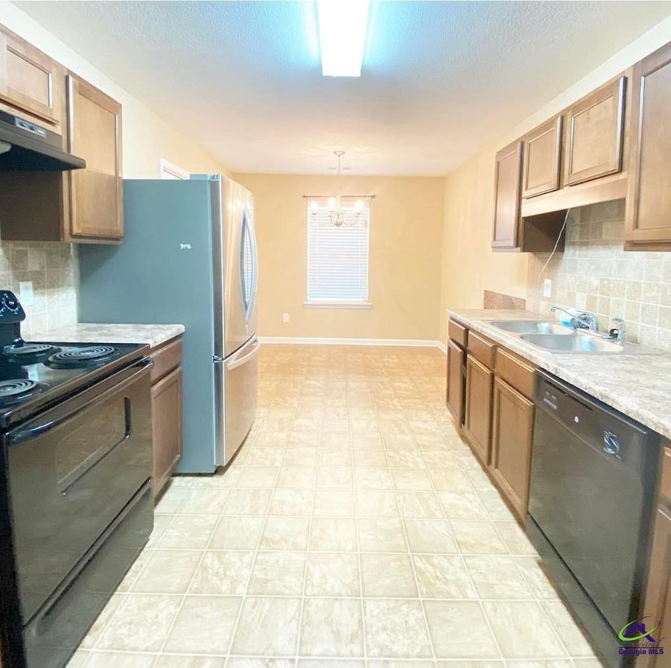 115 Bridgeport Ln - Photo 7 of 20