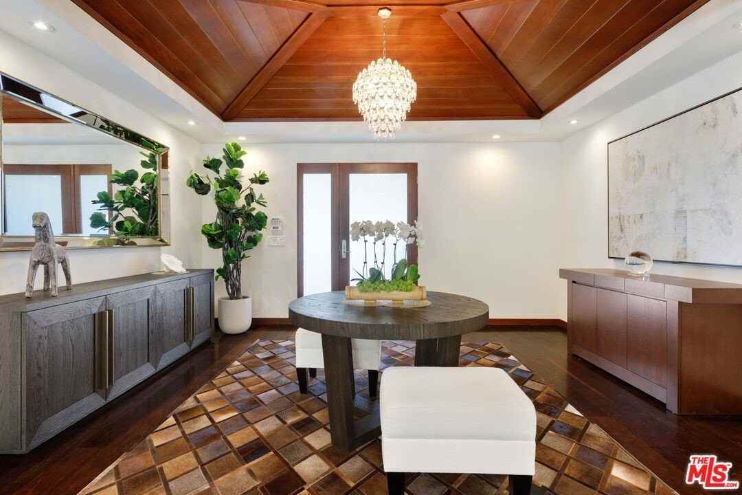 1125 Napoli Dr - Photo 7 of 25