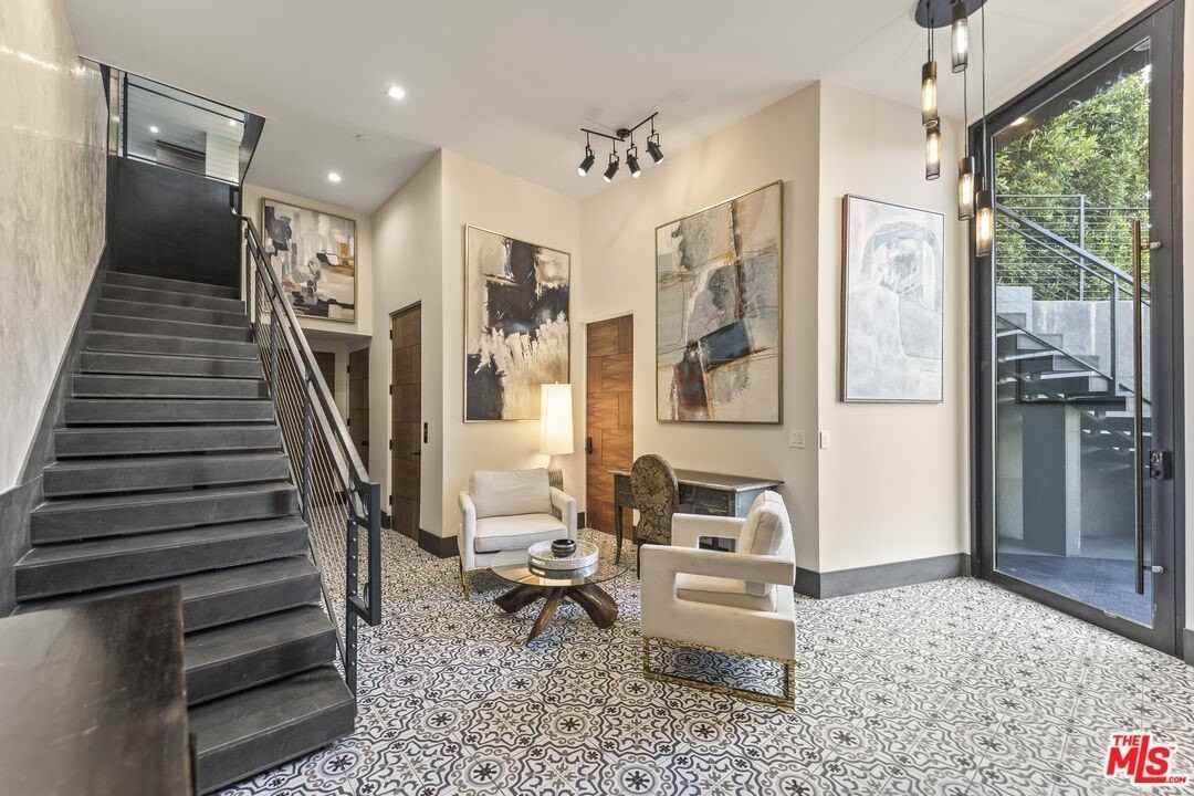 3712 Broadlawn Dr - Photo 7 of 50