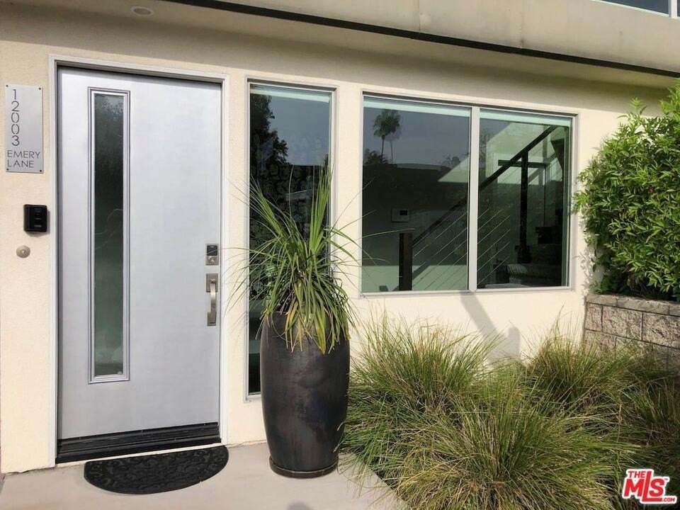 12003 Emery Ln - Photo 3 of 22