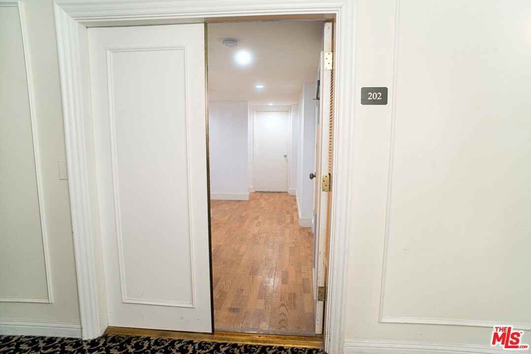 416 N Oakhurst Dr Apt 202 #202 - Photo 3 of 16