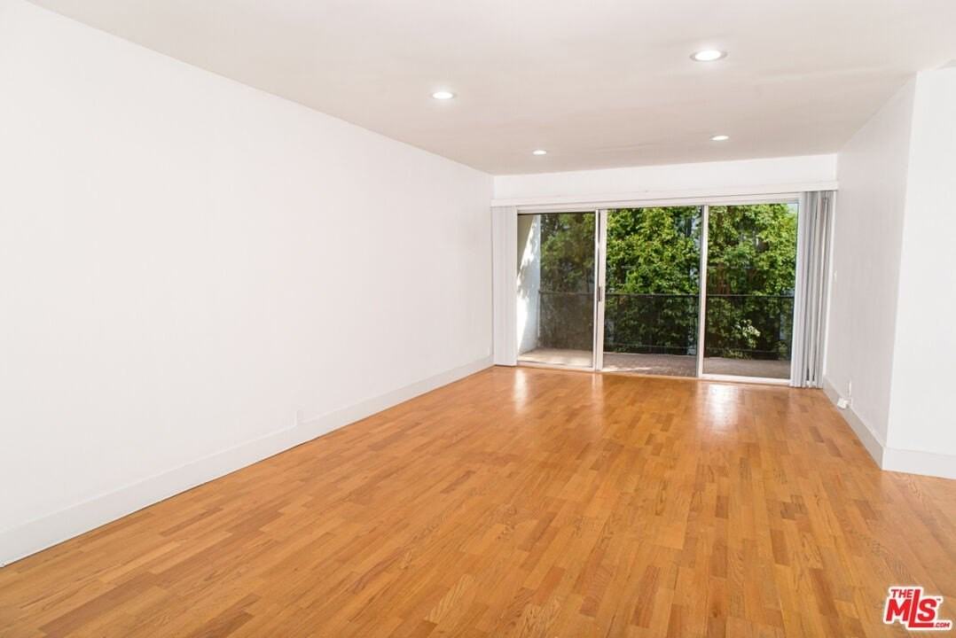 416 N Oakhurst Dr Apt 202 #202 - Photo 5 of 16