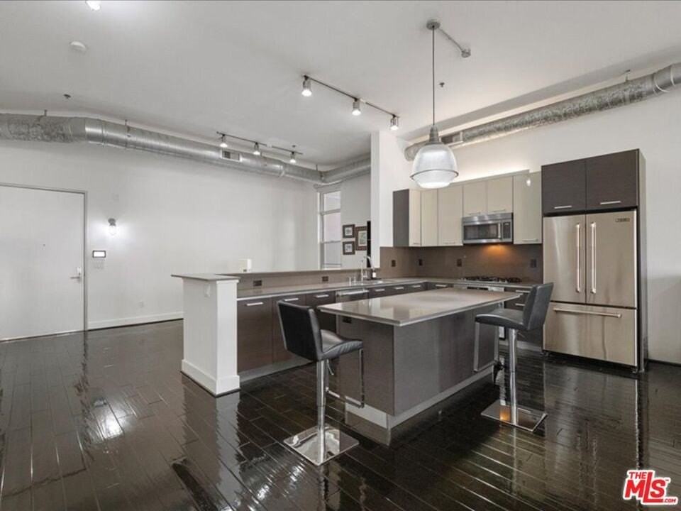 13320 Beach Ave Apt 201 #201 - Photo 7 of 16