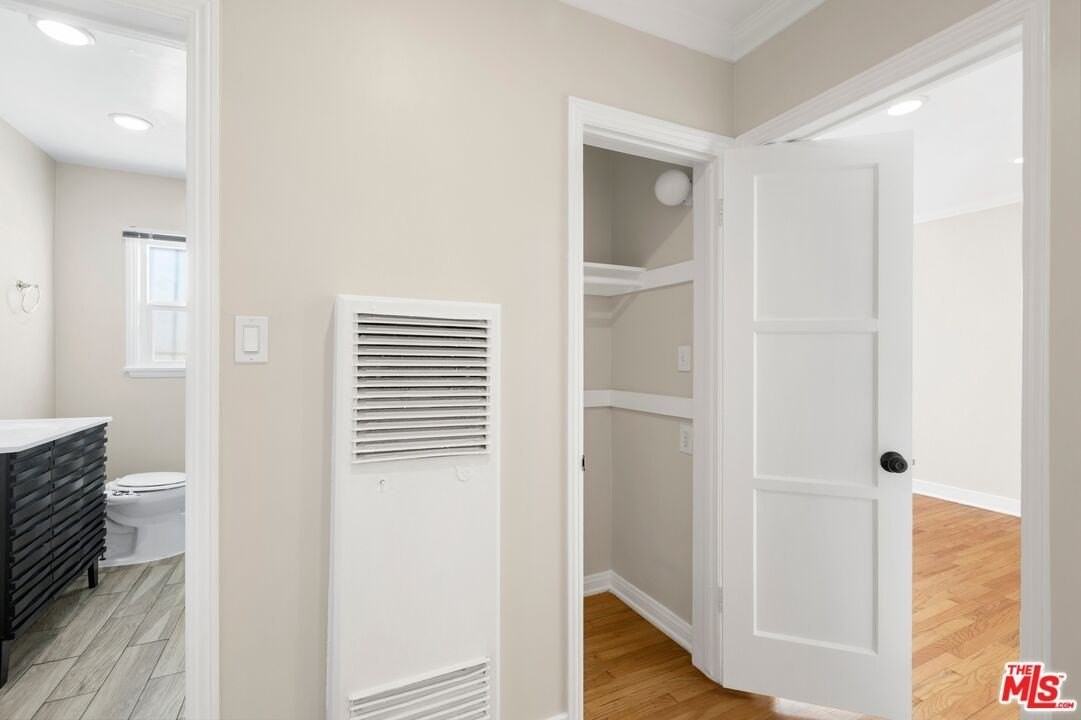 827 N Alta Vista Blvd - Photo 7 of 10