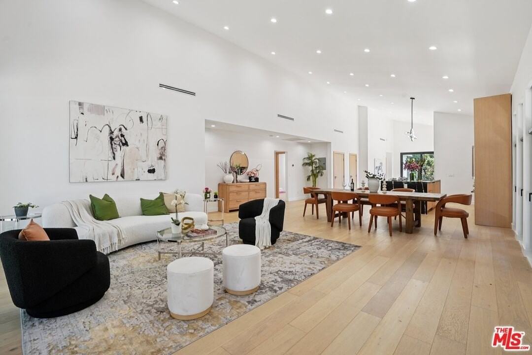 4254 Motor Ave - Photo 2 of 22