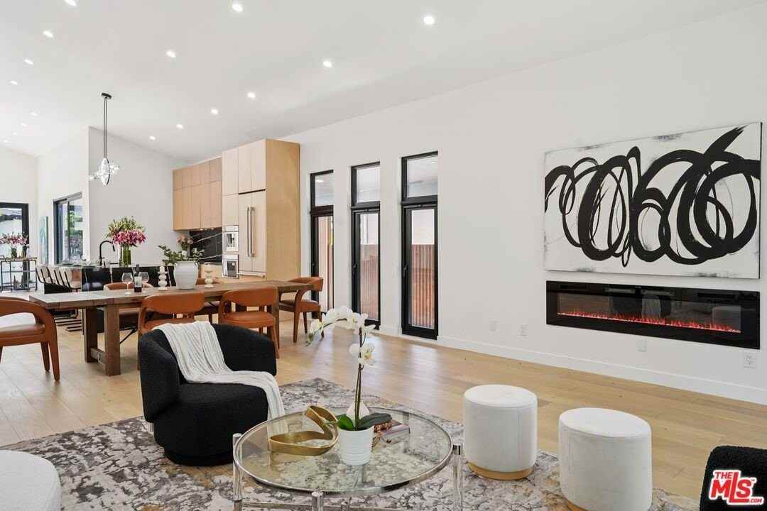 4254 Motor Ave - Photo 3 of 22