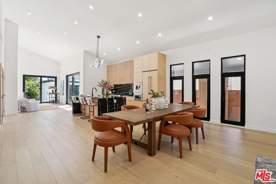 4254 Motor Ave - Photo 4 of 22