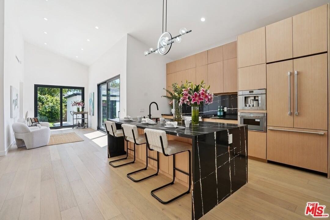 4254 Motor Ave - Photo 5 of 22