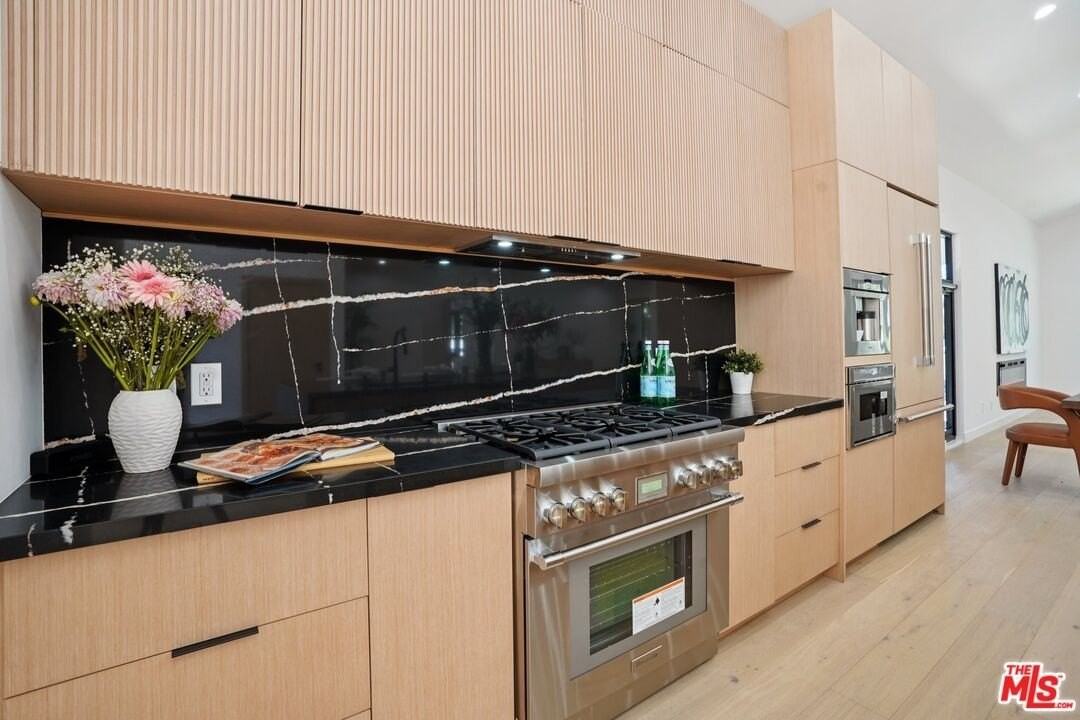 4254 Motor Ave - Photo 6 of 22