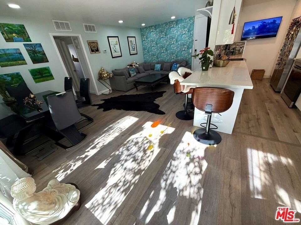 843 4th St Apt 207 #207 - Photo 3 of 28