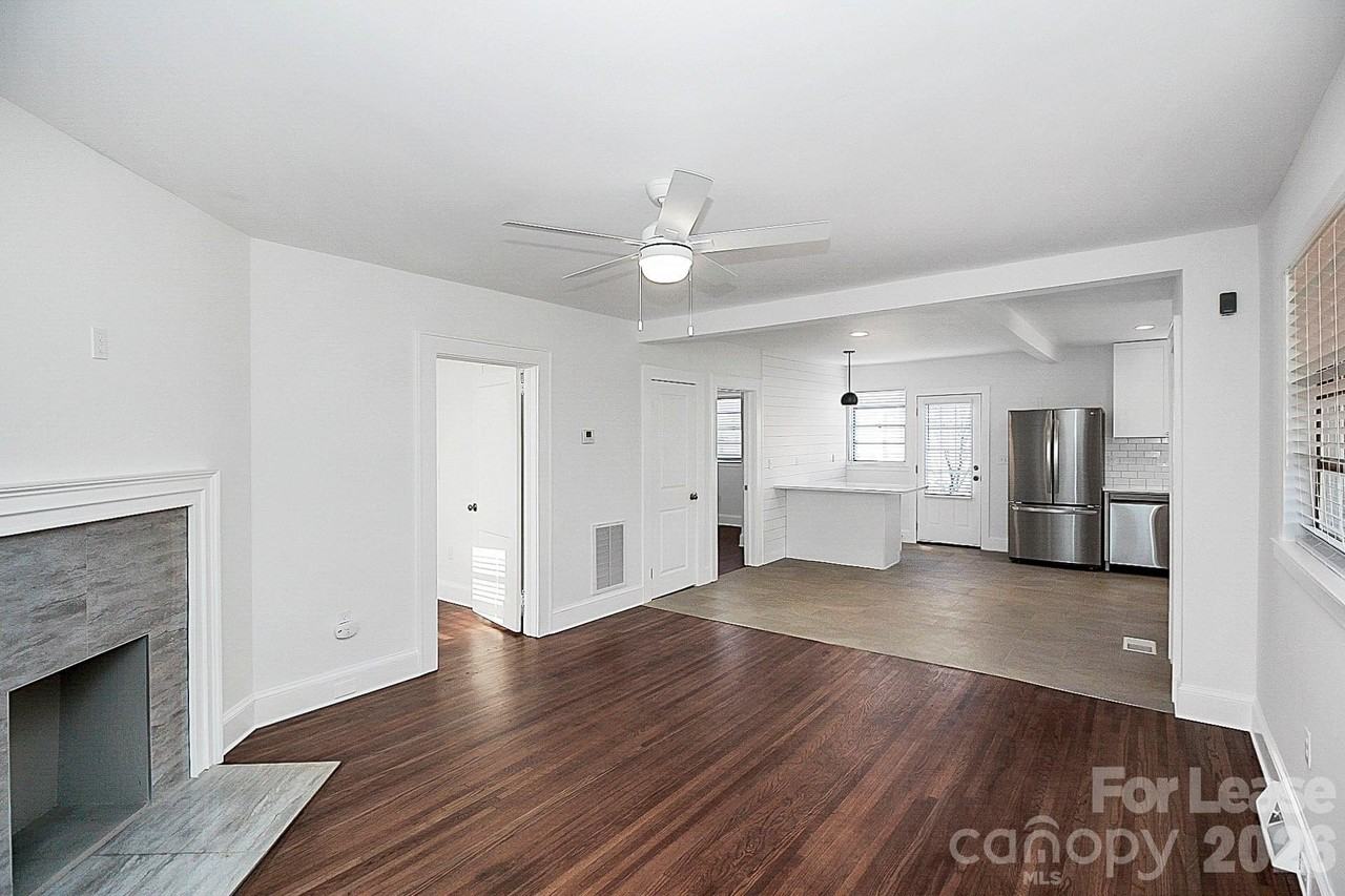 3121 Kirkland Ave - Photo 4 of 19