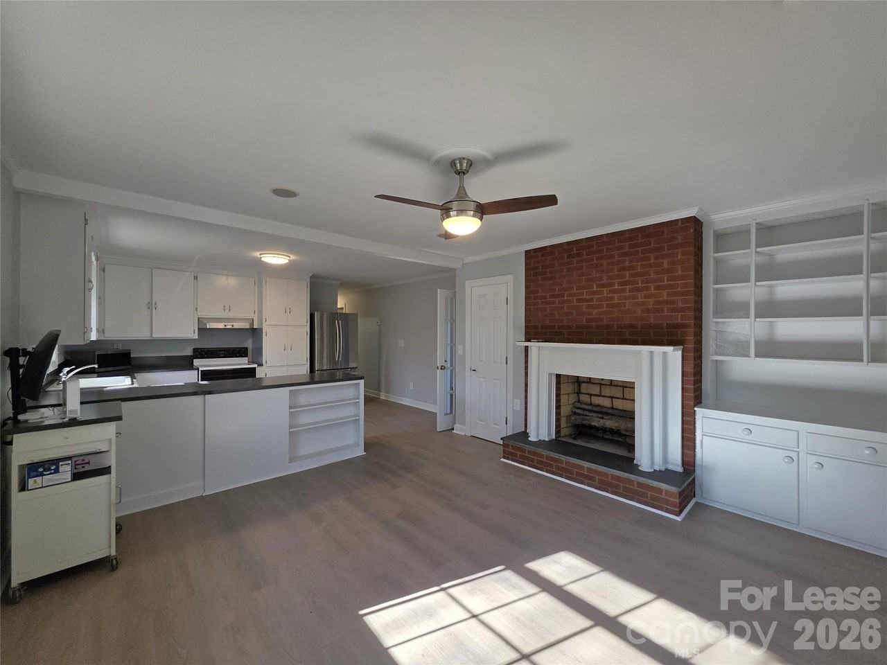 11220 Kluttz Rd - Photo 4 of 33