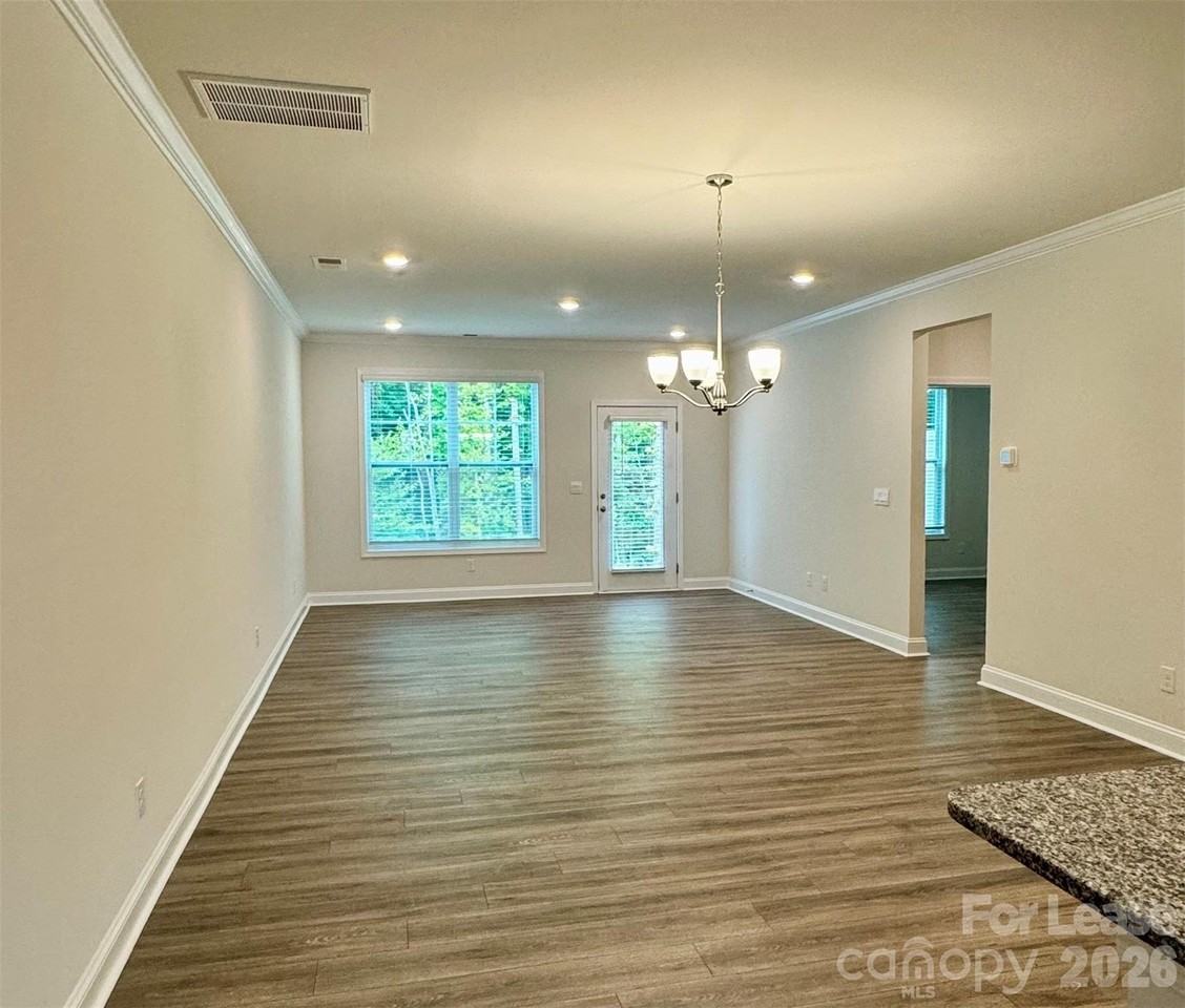 4390 Bronze Blvd - Photo 7 of 30