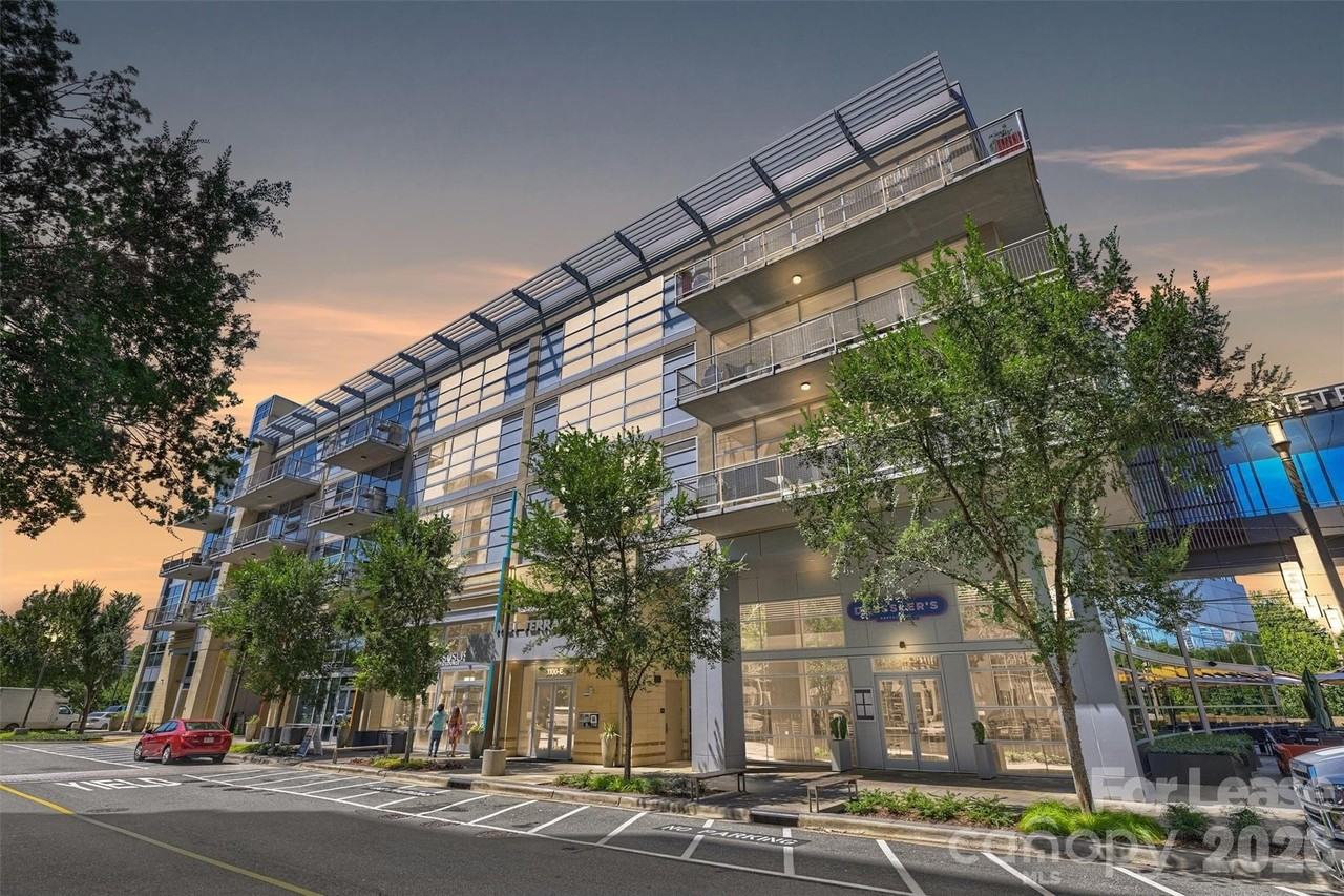 1100 Metropolitan Ave Unit 405 #405 - Photo 2 of 19