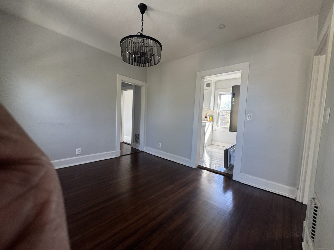 677 Boston Ave - Photo 7 of 37