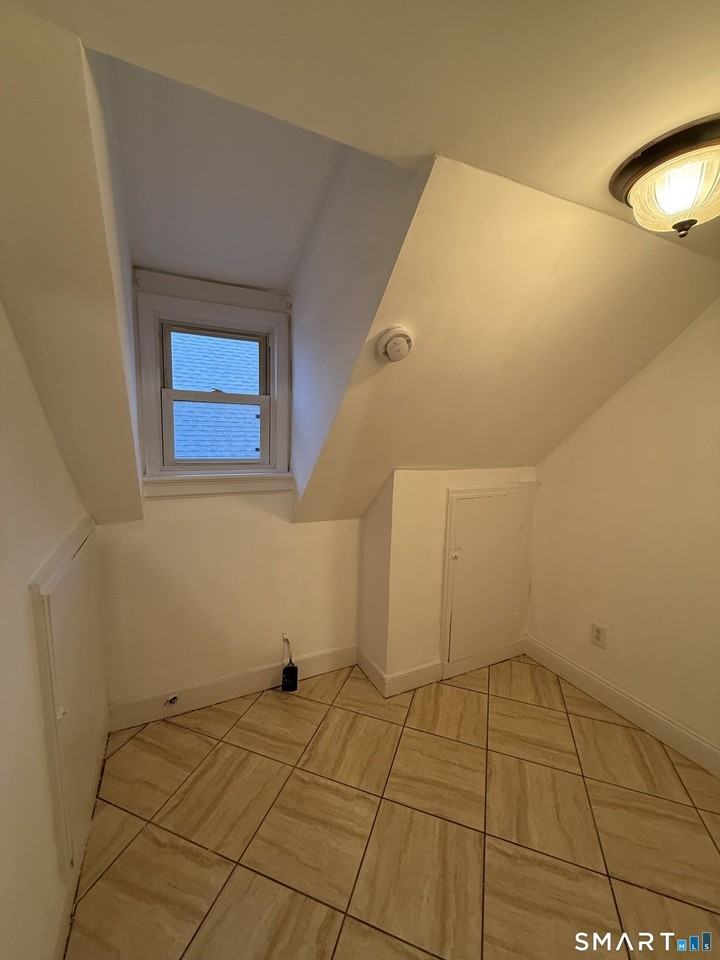 21 N Walnut St #3 - Photo 5 of 8