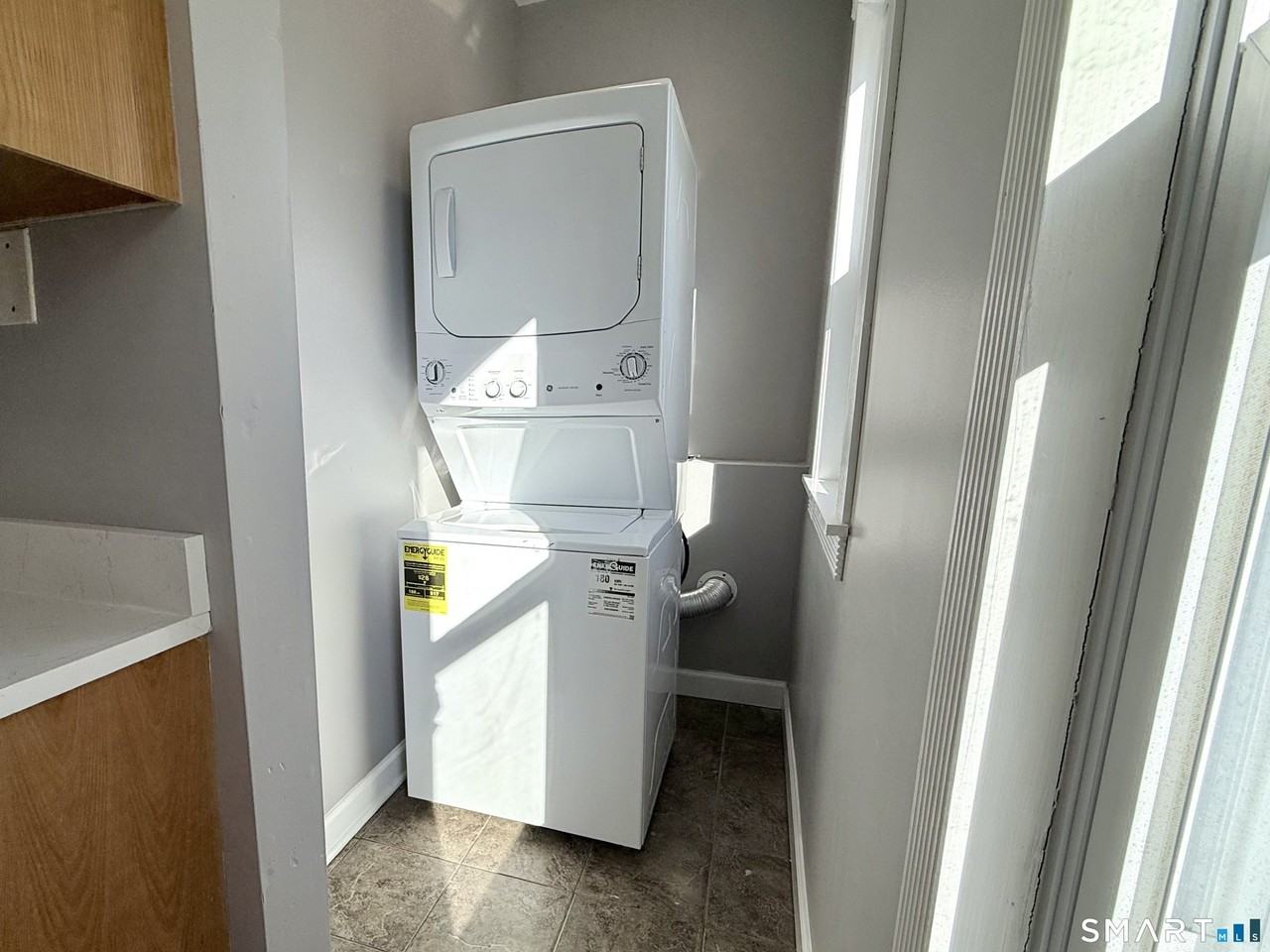 47 Berkshire Ave - Photo 3 of 9