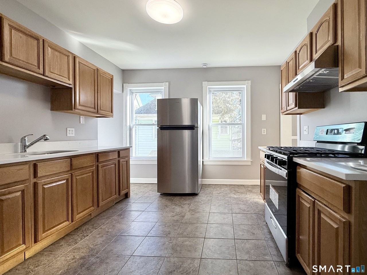 47 Berkshire Ave - Photo 4 of 9