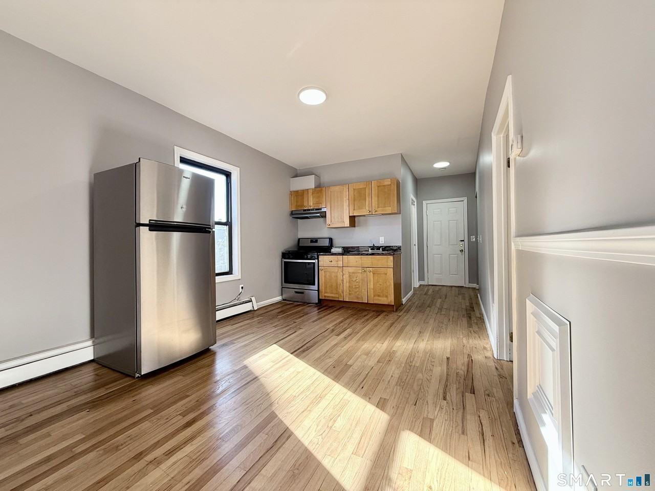 175 Denver Ave - Photo 3 of 8