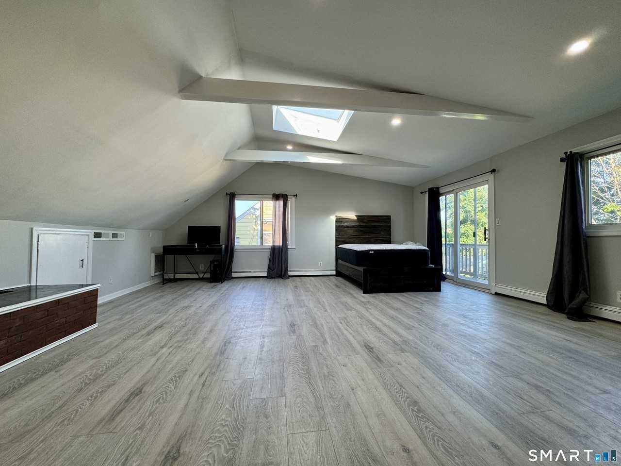 415 Savoy St - Photo 6 of 16