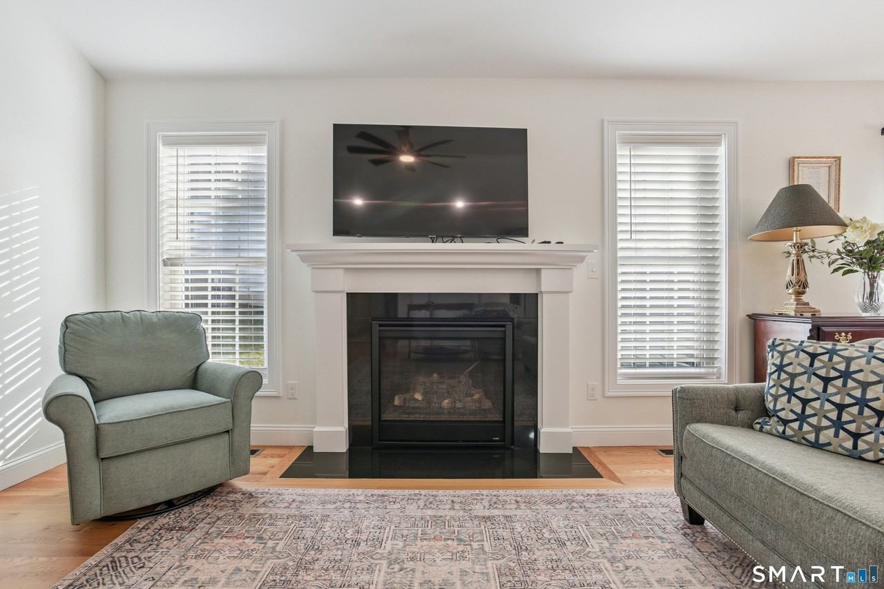 90 Apple Gate #181 - Photo 3 of 25