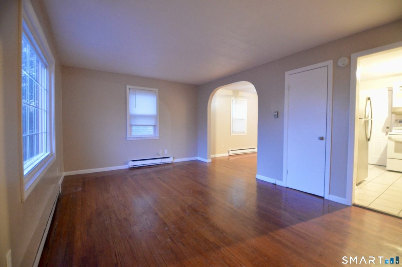 136 Forest Rd - Photo 4 of 18