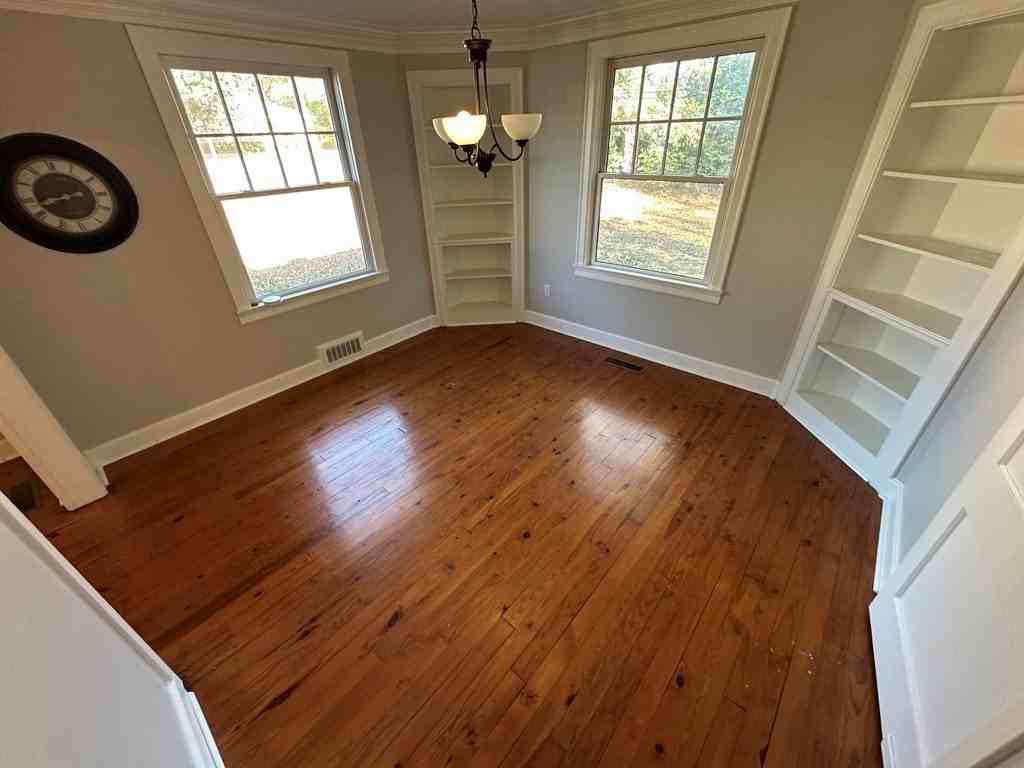 1669 W Main St - Photo 5 of 13