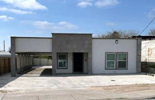 featured image of 2879 Del Rio Blvd