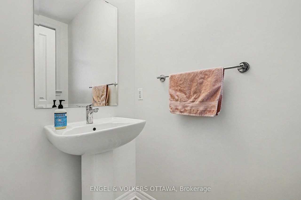 3987 Kelly Farm Dr - Photo 4 of 12