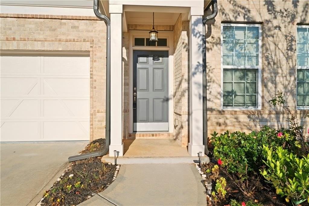 4425 Hager Ct - Photo 3 of 46