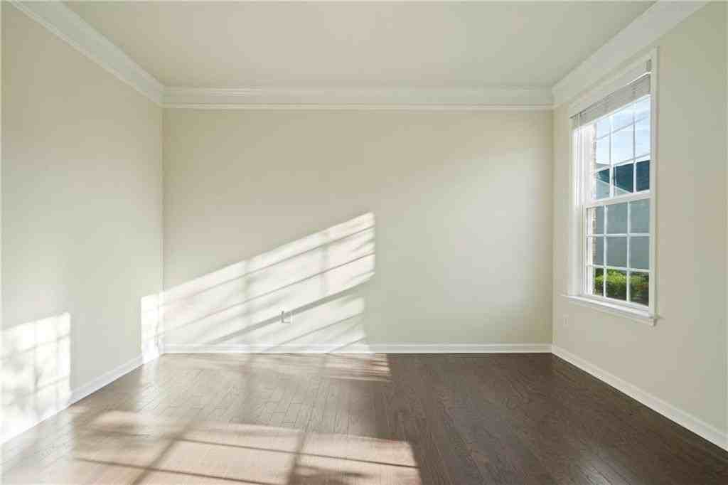 4425 Hager Ct - Photo 6 of 46