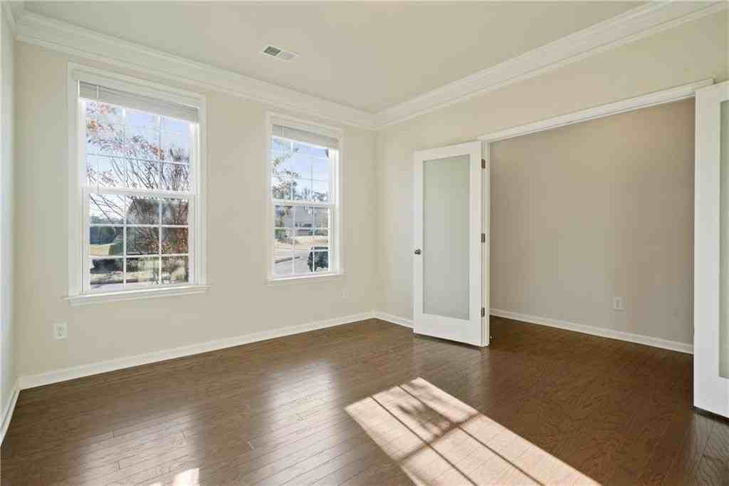 4425 Hager Ct - Photo 7 of 46