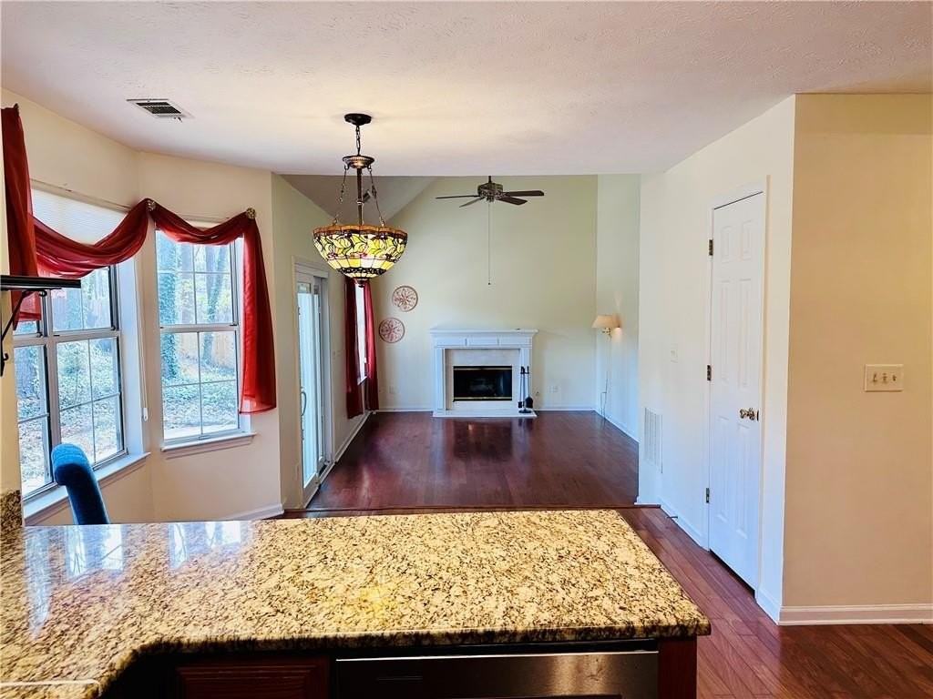 1140 Taylor Oaks Dr - Photo 7 of 31