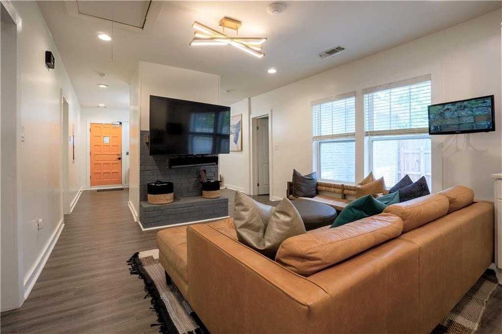 811 King Rd - Photo 5 of 19