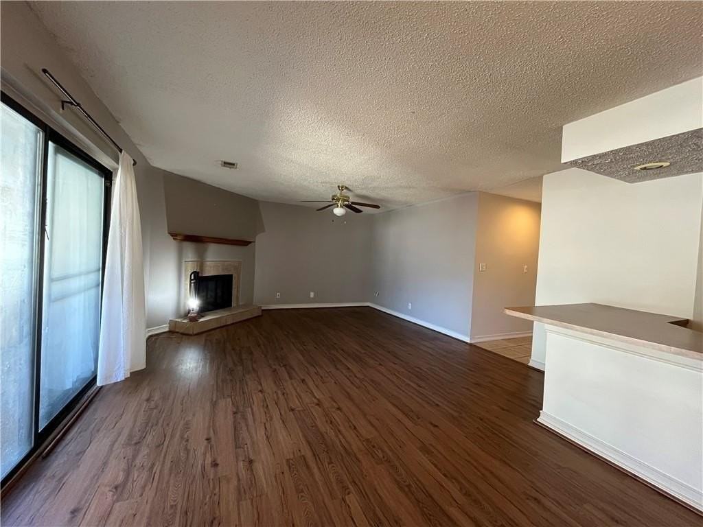 2196 Palmyra Dr Se - Photo 3 of 12