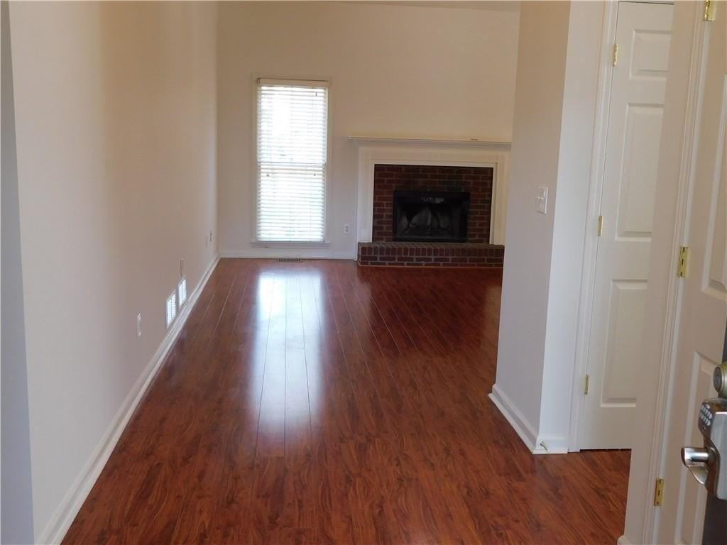 1570 Hill Crossing Ct - Photo 6 of 25