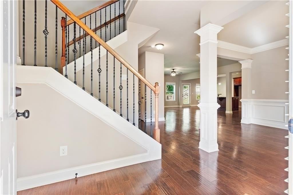 5700 Crest Hill Dr - Photo 4 of 14