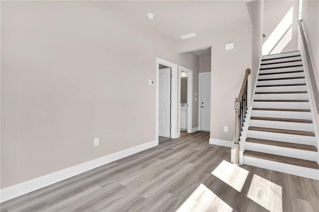 423 Lincoln St - Photo 4 of 31