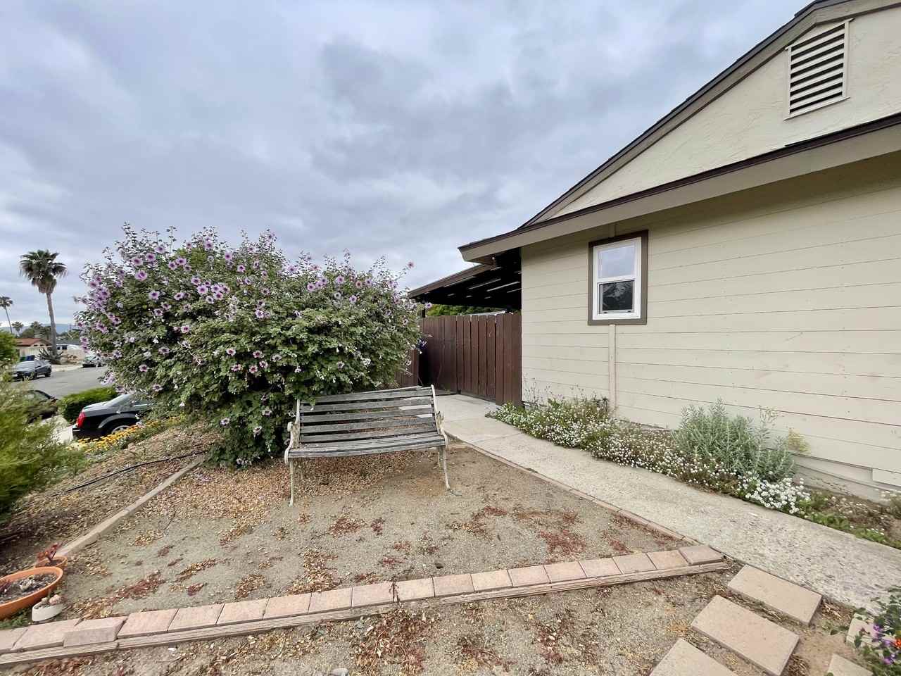 9556 1/2 Cecilwood Dr #9556-1-2 - Photo 4 of 25