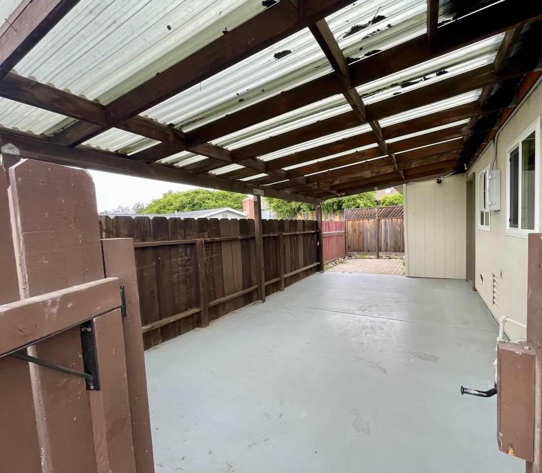 9556 1/2 Cecilwood Dr #9556-1-2 - Photo 5 of 25