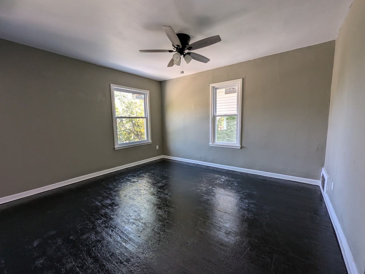 2541 N 34th St #2 - Photo 5 of 10